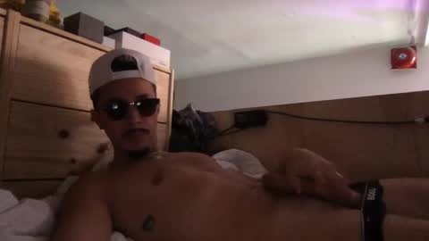 Snapshot of 02cute chatting on October 3, 7:55 pm Latitude02 online show from October 3, 7:55 pm