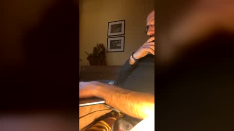 Snapshot of 07sumsv1 chatting on December 21, 9:27 am 07sumsv1 online show from December 21, 9:27 am