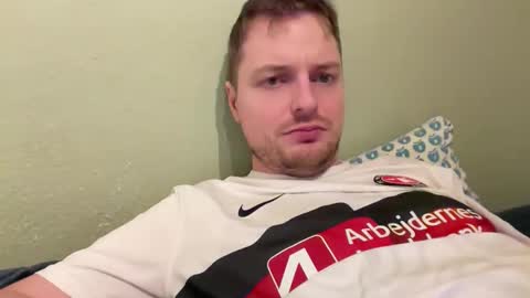 095mike online show from November 29, 3:37 pm