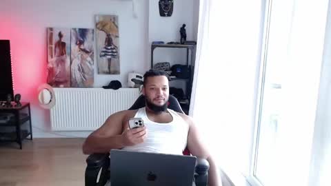 Kingsley online show from April 16, 3:02 pm