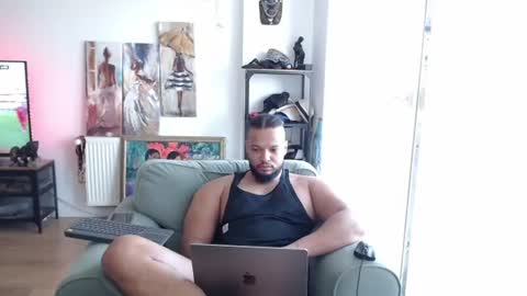 Snapshot of 0_kingsley chatting on June 17, 4:59 am Kingsley online show from June 17, 4:59 am