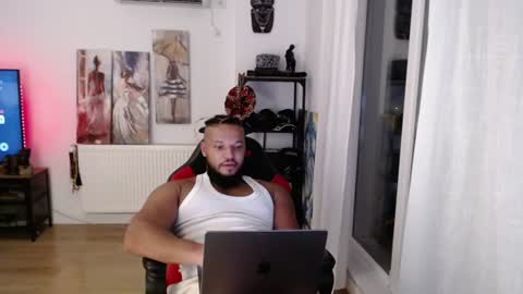 Snapshot of 0_kingsley chatting on July 4, 12:28 am Kingsley online show from July 4, 12:28 am