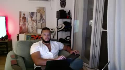 Snapshot of 0_kingsley chatting on July 11, 11:17 pm Kingsley online show from July 11, 11:17 pm