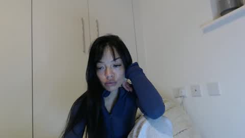 Snapshot of 0aught chatting on November 8, 1:39 am esmay 19 online show from November 8, 1:39 am