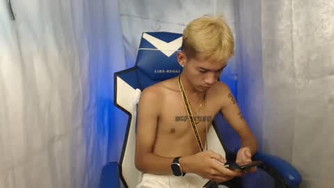 Snapshot of 0cir_asiansatisfy chatting on November 5, 9:04 pm RICK online show from November 5, 9:04 pm