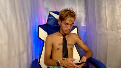 Snapshot of 0cir_asiansatisfy chatting on November 13, 6:07 pm RICK online show from November 13, 6:07 pm