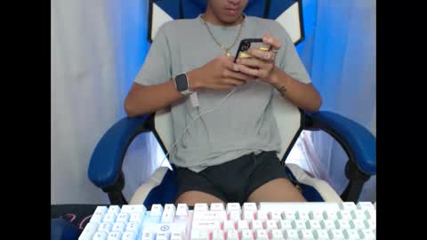 Snapshot of 0cir_asiansatisfy chatting on November 17, 10:15 pm RICK online show from November 17, 10:15 pm