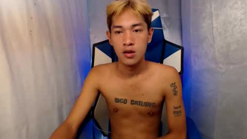 Snapshot of 0cir_asiansatisfy chatting on November 26, 2:34 am RICK online show from November 26, 2:34 am