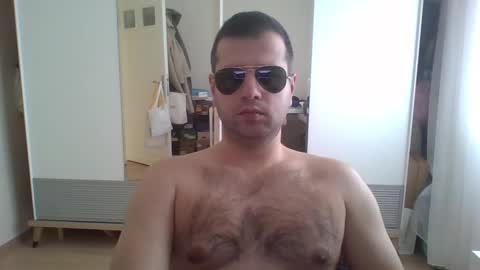 Snapshot of 0trkshmnhot0 chatting on February 3, 9:19 am trkshmn online show from February 3, 9:19 am