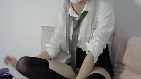 0tter  chan online show from October 12, 5:01 pm