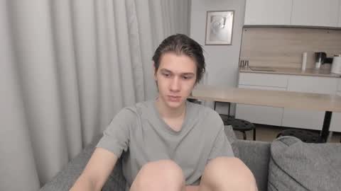 Snapshot of 0verlandd chatting on October 3, 1:19 pm Adam online show from October 3, 1:19 pm