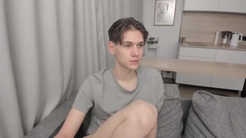 Snapshot of 0verlandd chatting on October 8, 1:31 pm Adam online show from October 8, 1:31 pm