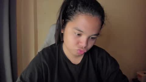 0wwlo0k online show from March 7, 4:42 am