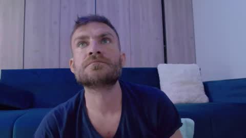 10in_deluxe online show from October 26, 7:58 am