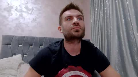 10in_deluxe online show from January 8, 10:39 am