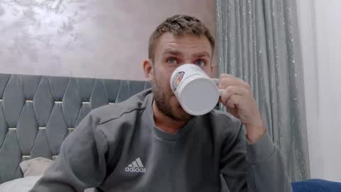 10in_deluxe online show from February 10, 10:19 am