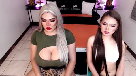 Snapshot of 10incheskinkynastytrans chatting on February 2, 6:37 am Sasha Banks online show from February 2, 6:37 am