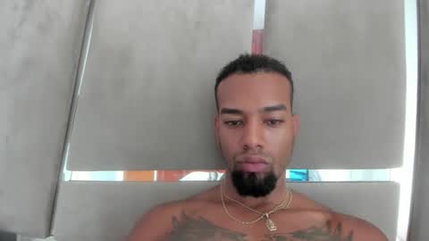 Snapshot of 11inchesblackcock chatting on November 6, 2:18 pm cuteboybiigcock online show from November 6, 2:18 pm