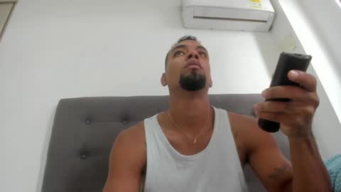 Snapshot of 11inchesblackcock chatting on December 4, 2:59 pm cuteboybiigcock online show from December 4, 2:59 pm