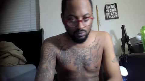 Snapshot of 11inchtattedtrinibad chatting on January 20, 1:07 am 11inchtattedtrinibad online show from January 20, 1:07 am