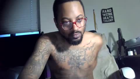 Snapshot of 11inchtattedtrinibad chatting on January 26, 12:11 pm 11inchtattedtrinibad online show from January 26, 12:11 pm