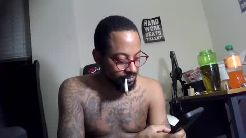 Snapshot of 11inchtattedtrinibad chatting on February 1, 1:02 am 11inchtattedtrinibad online show from February 1, 1:02 am