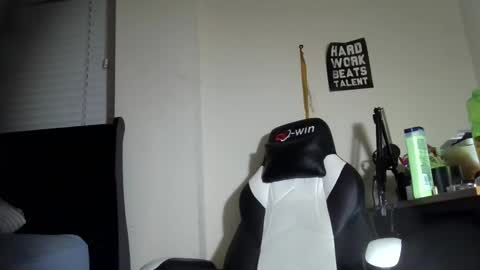 Snapshot of 11inchtattedtrinibad chatting on February 6, 12:11 am 11inchtattedtrinibad online show from February 6, 12:11 am