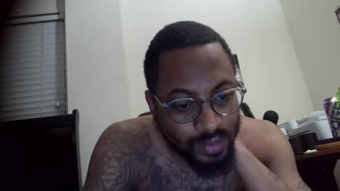 Snapshot of 11inchtattedtrinibad chatting on February 22, 2:39 am 11inchtattedtrinibad online show from February 22, 2:39 am