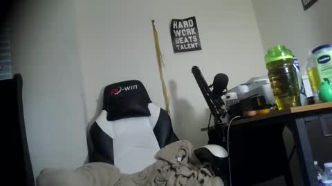 Snapshot of 11inchtattedtrinibad chatting on February 22, 8:31 pm 11inchtattedtrinibad online show from February 22, 8:31 pm