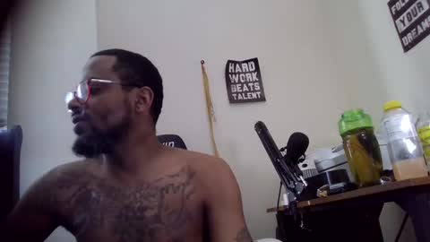 Snapshot of 11inchtattedtrinibad chatting on February 28, 3:04 pm 11inchtattedtrinibad online show from February 28, 3:04 pm