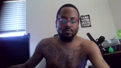 Snapshot of 11inchtattedtrinibad chatting on March 10, 6:56 pm 11inchtattedtrinibad online show from March 10, 6:56 pm