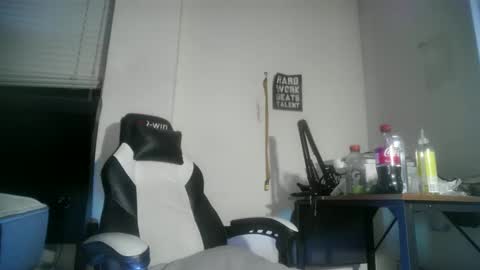 Snapshot of 11inchtattedtrinibad chatting on September 15, 5:18 am 11inchtattedtrinibad online show from September 15, 5:18 am