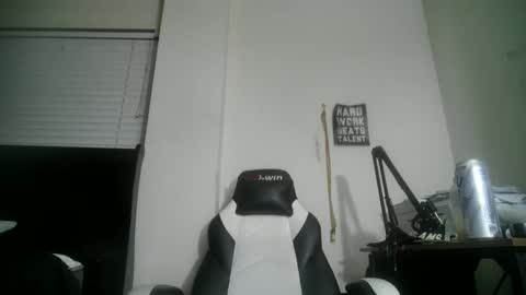 Snapshot of 11inchtattedtrinibad chatting on September 17, 9:22 am 11inchtattedtrinibad online show from September 17, 9:22 am