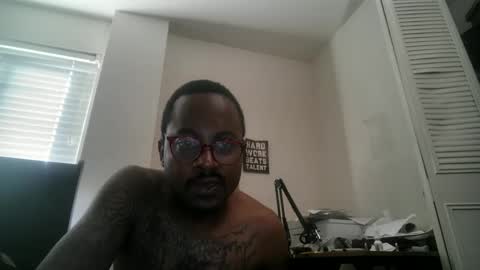 Snapshot of 11inchtattedtrinibad chatting on September 18, 2:30 pm 11inchtattedtrinibad online show from September 18, 2:30 pm