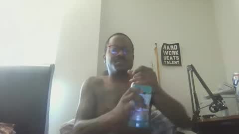 Snapshot of 11inchtattedtrinibad chatting on October 10, 12:26 pm 11inchtattedtrinibad online show from October 10, 12:26 pm