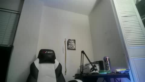 Snapshot of 11inchtattedtrinibad chatting on October 26, 5:24 am 11inchtattedtrinibad online show from October 26, 5:24 am