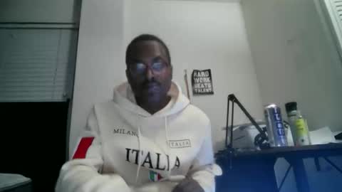 Snapshot of 11inchtattedtrinibad chatting on November 10, 11:48 pm 11inchtattedtrinibad online show from November 10, 11:48 pm