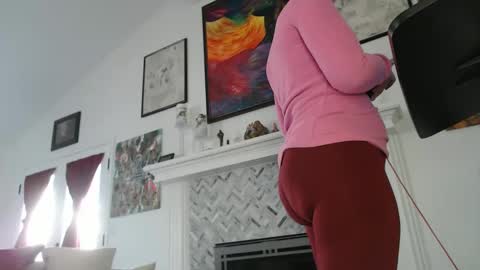 Aurora Willows online show from February 17, 4:15 pm