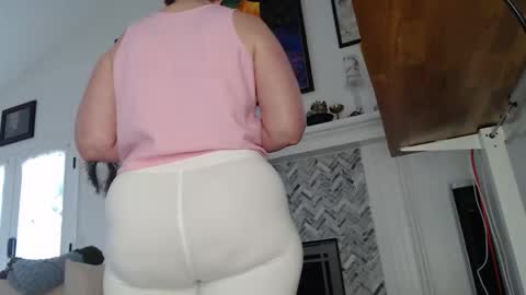 Aurora Willows online show from October 25, 3:29 pm