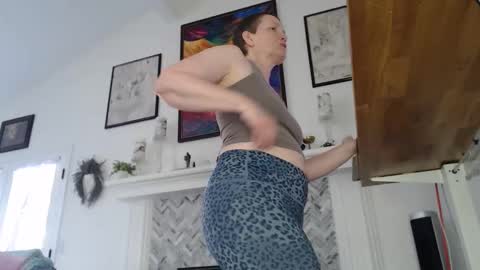 Aurora Willows online show from December 13, 7:53 pm