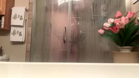 12sil online show from March 17, 12:41 pm