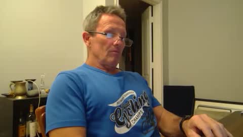 Snapshot of 13glanmorfa chatting on February 23, 5:38 am 13glanmorfa online show from February 23, 5:38 am