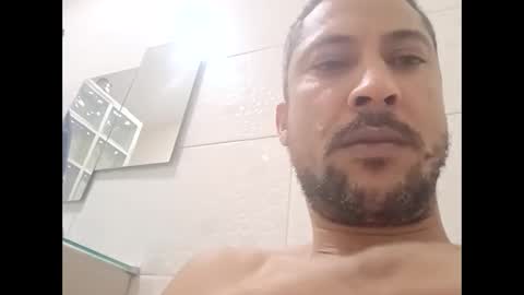 Snapshot of 155decuzinho chatting on December 14, 6:41 am 155decuzinho online show from December 14, 6:41 am