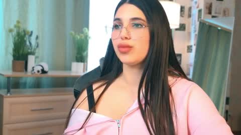 Jessica online show from April 11, 7:45 am