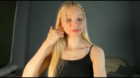 Kira online show from December 4, 4:55 am