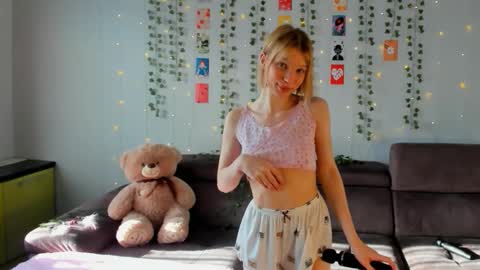 Kira online show from February 19, 5:36 am