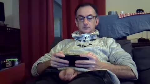 Snapshot of 18remy45 chatting on December 4, 8:51 pm 18remy45 online show from December 4, 8:51 pm