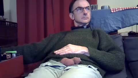 Snapshot of 18remy45 chatting on December 15, 1:22 pm 18remy45 online show from December 15, 1:22 pm