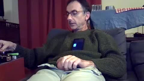 Snapshot of 18remy45 chatting on December 15, 5:10 pm 18remy45 online show from December 15, 5:10 pm