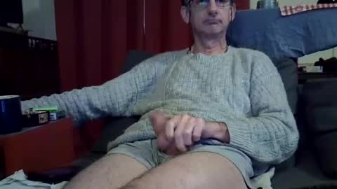 Snapshot of 18remy45 chatting on December 26, 10:26 am 18remy45 online show from December 26, 10:26 am